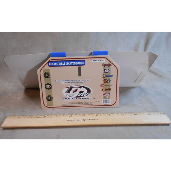 2001 Fast Track Collectible Flames Skateboard 10.5" Hand Board New/Sealed 1 - Picture 3 of 4